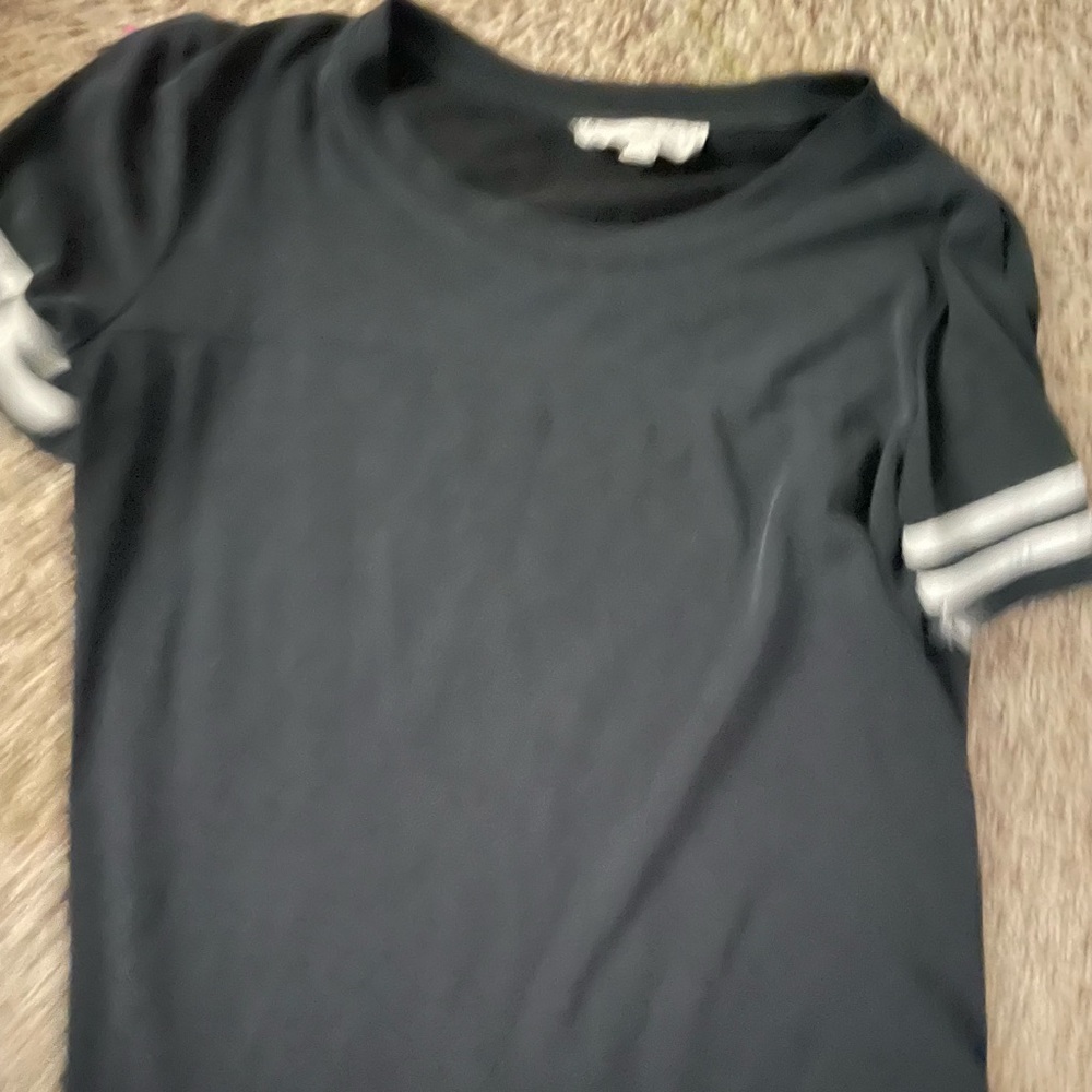Black tee